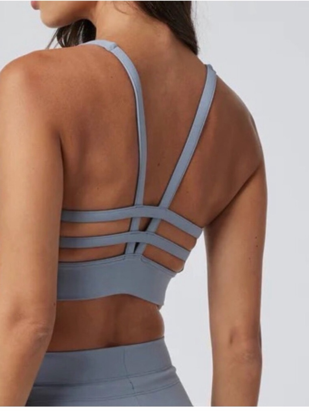 Vuori Yosemite sports bra size small color Mallorca (light periwinkle blue)